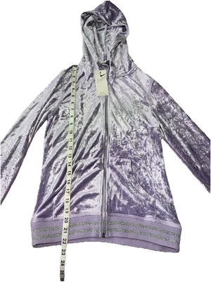 Chaqueta deportiva de terciopelo Y2K BCBG MaxAzria pequeña estrás con capucha púrpura cremallera glamour Foto 1 de 4