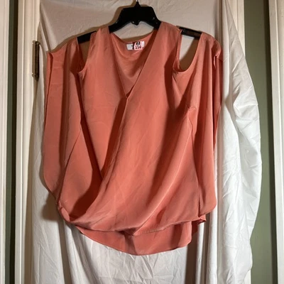 Top Bailey 44 Talla M Azalea Seda Hombro Frío Sobrepelliz Rosa Claro Foto 1 de 4