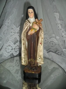 Vintage St Therese of lisieux Statue in Chalkware 21.5 cm. 8 1/2 inches - Picture 1 of 7