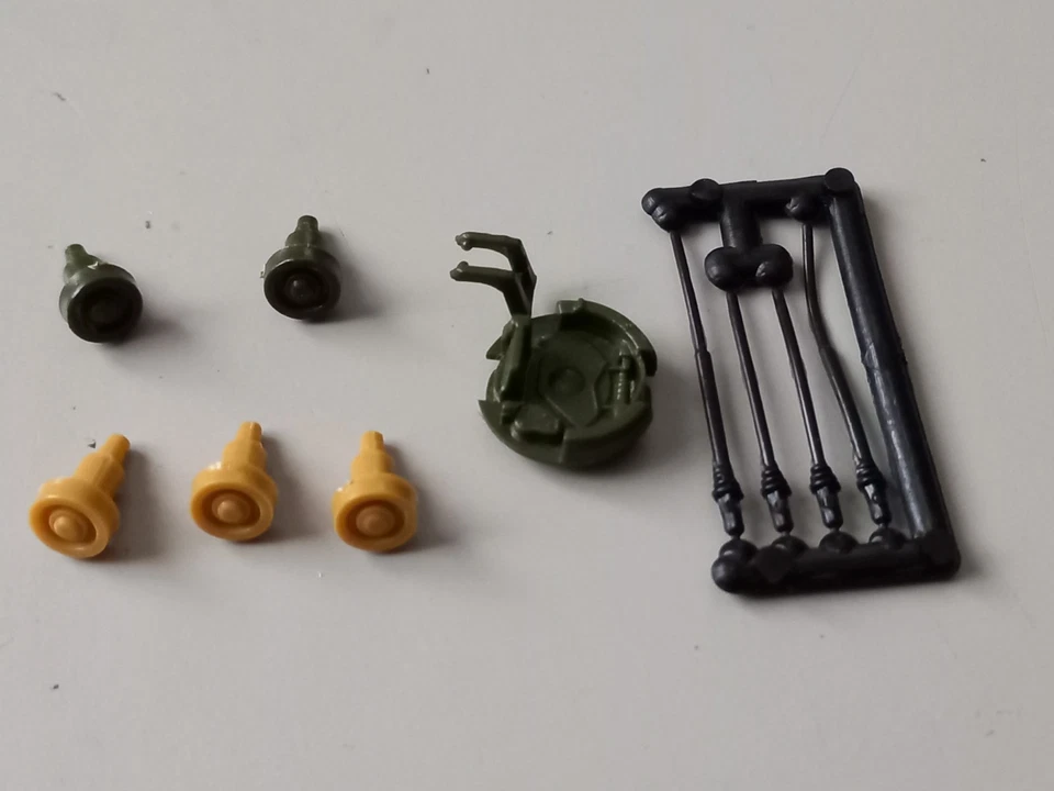 Lot pieces AMX 30 (Militaire Solido) 1/50 - Photo 1/1