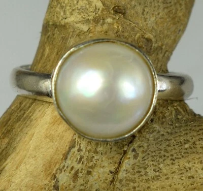 Anillo para hombre de piedras preciosas naturales de forma redonda de 13,85 quilates con perlas blancas del mar del Sur de Tahití Foto 1 de 4