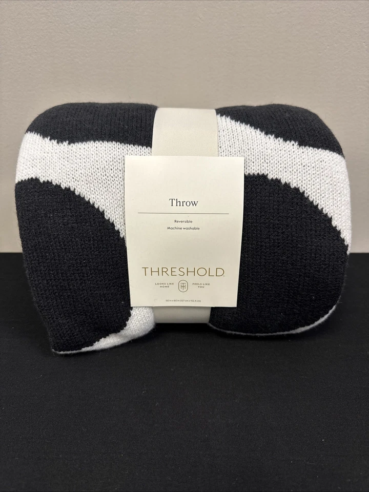 Threshold Black & White Geo Print Reversible Soft Knit Throw Blanket 50" "