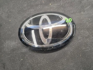 2021-2024 Toyota  Rav4 Front Grille Emblem Badge Symbol Logo Genuine OEM - Bild 1 von 6