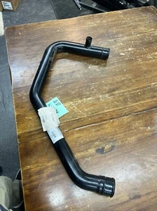 f66-2413 Paccar Kenworth Freightliner Lower Water Pipe - Picture 1 of 2