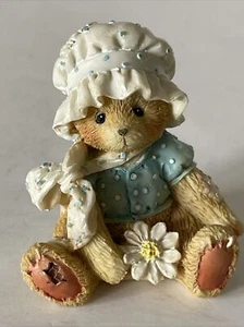 1993 Priscilla Hillman Enesco Baby Bear con gorro y margarita figura #916358 - Imagen 1 de 7