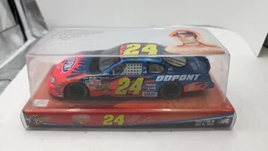 2004 Winners Circle Jeff Gordon #24 Dupont Diecast Stock Car (Asst. No. 16222) - Picture 1 of 13