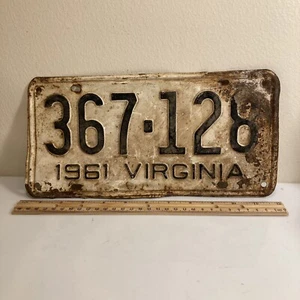 Vintage Rusty 1961 Virginia License Plate - [367-128] - Imagen 1 de 2