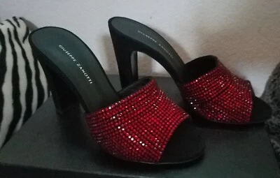 Sandalias Giuseppe Zanotti Cristales Brillantes Gamuza 90mm Rojo/Negro 37 $895+ Nuevas con Etiquetas  Foto 1 de 4