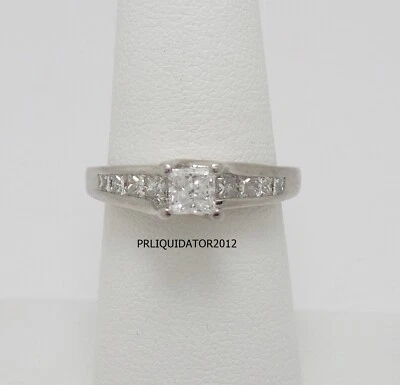 Anillo de compromiso de diamantes naturales de 1 quilate de oro blanco de 14 quilates de aniversario de boda Foto 1 de 4