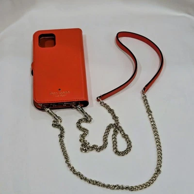 Funda tipo folio envolvente magnética Kate Spade para iPhone 12/12 Pro con cadena bandolera Foto 1 de 4