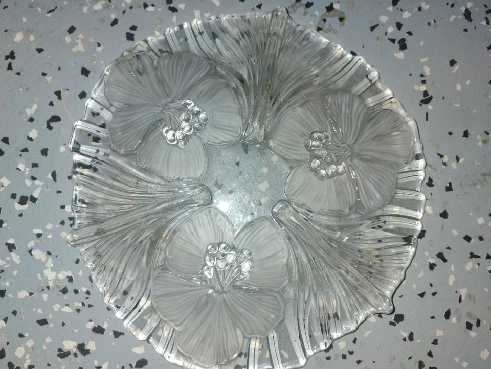 Tazón de hoja de roble Lalique, vidrio de cristal esmerilado, plato de coleccionista Art Deco francés ovalado Foto 1 de 1