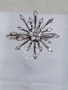 Anillo de diamantes de oro blanco de 9kt talla K1/2 (2,89 g) - Imagen 1 de 11