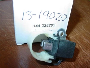*NUEVO* Soporte para cepillo para alternador Nippondenso 144-228203 13-19020 - Imagen 1 de 5