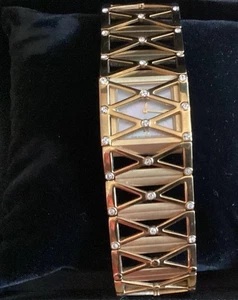 RARE CITIZEN WATCH WIDE YG TONE WITH STONES BRACELET WATCH Worn Very Gently 1980 - Picture 1 of 6