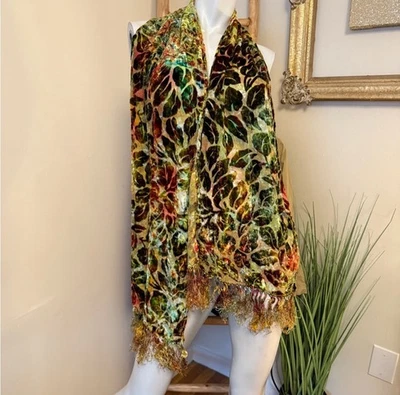Mantón colorido de terciopelo floral/hoja con flecos 70"x13" aproximadamente Foto 1 de 3