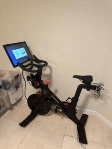 Peloton 3rd Generation Indoor Stationary Exercise Bike - Delivery Nationwide - Picture 1 of 7