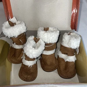 Scarpe per Cani Taglia 4 Medium Ecopelle Marrone Abbracci Prodotti per Animali Domestici PUGZ (3a) - Foto 1 di 4