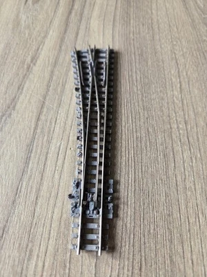 Peco SL-396 N Gauge Weathered Insulfrog Medium Radius Right Hand Point. - Image 1 of 4
