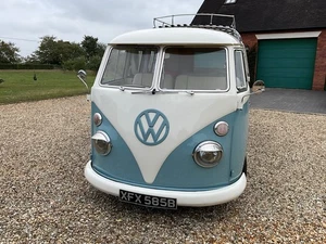 Volkswagen Split screen Type 2 Campervan 1964 - Picture 1 of 19