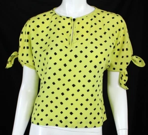 Blusa de crepé EMANUEL UNGARO vintage chartreuse y estampado geométrico negro 6 - Imagen 1 de 8