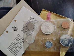 *1867-1967 CANADA PROOF-LIKE SILVER CENTENNIAL BU MINT SET, SEALED - Picture 1 of 5