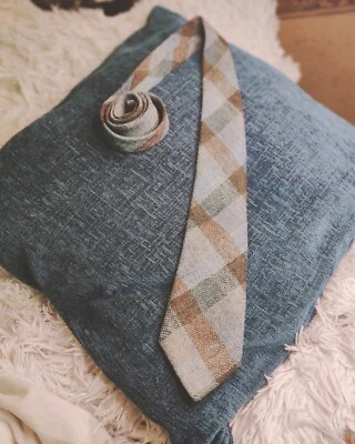 Corbata escocesa tejida a mano para hombre Foto 1 de 4