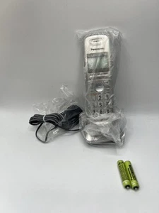 Panasonic Cordless Phone KX-TGA421 Handset & PNLC1041 Charging Base - Zdjęcie 1 z 3