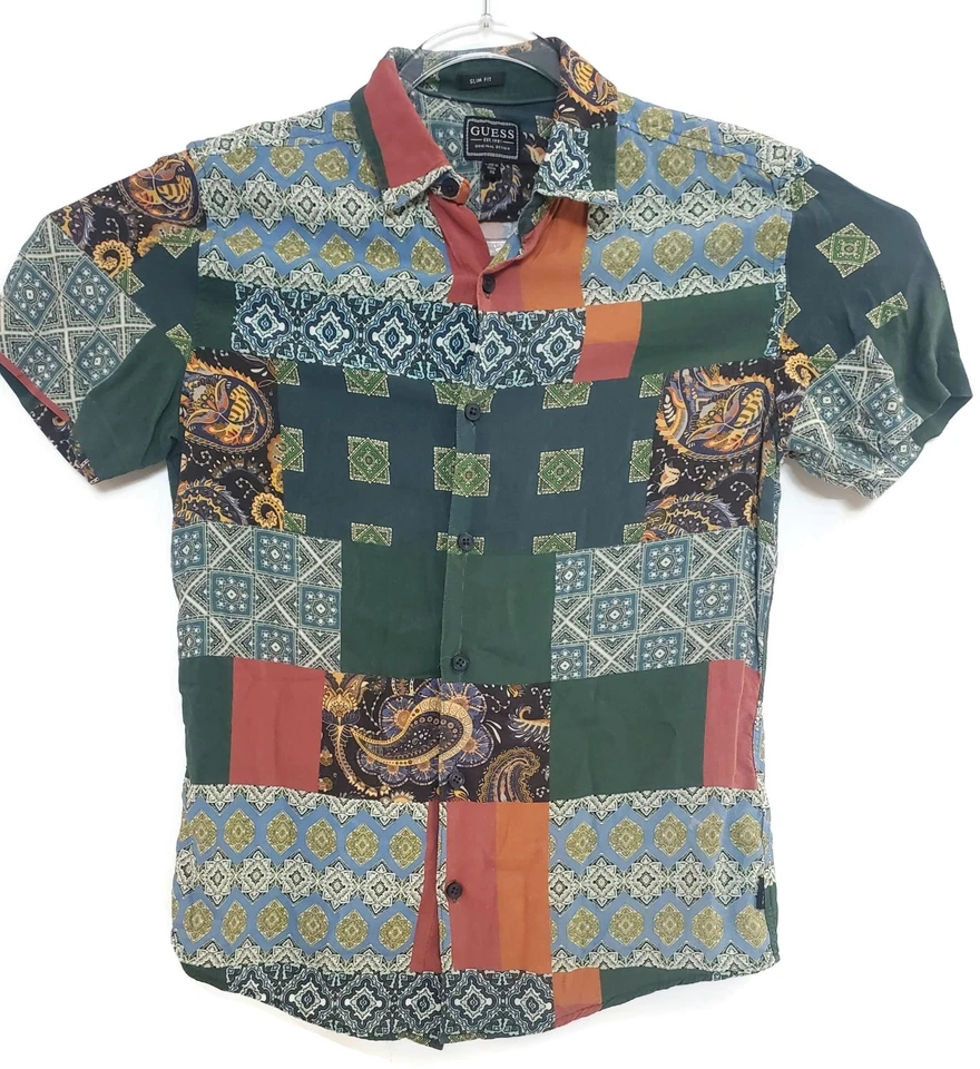 Camisa Guess Para Hombres XS Calce Ajustado Estampado de Retazos Manga Corta Abotonada M2H06WD4Z2 Foto 1 de 4