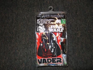 BOYS SIZE 4 BOXER BRIEFS STAR WARS UNDERWEAR **NEW IN PACKAGE** 5 PAIR - Picture 1 of 2