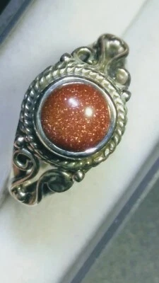 LOVELYUNTREATED NATURAL SUNSTONE FELDSPAR  IN STERLING SILVER RING SIZE 7.0-7.25 - Image 1 of 4