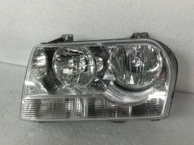 Faro halógeno lateral izquierdo 300 2005-2007 conductor 04805757AH 2299 Foto 1 de 3