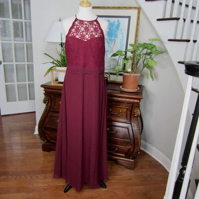 Vestido linha A Bill Levkoff vinho renda e chiffon halter top com buraco na fechadura nas costas tamanho 20 - Imagem 1 de 4