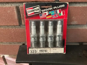 Champion Spark Plug 323 Spark Plug RN74C Set Of 4 Plugs Sealed New Old Stock - Picture 1 of 4
