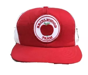 Truckermütze Bridlewood Farm rot weiß Netz Druckknopflasche genäht Patch Logo - Bild 1 von 10