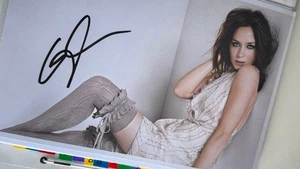 orig. Autogramm mit COA von EMILY BLUNT - Bild 1 von 2