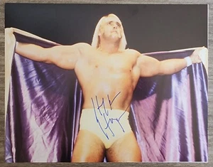 Hulk Hogan Signed 11x14 Photo WWF WCW WWE Wrestler LEGEND RAD - Picture 1 of 1