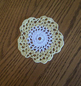 Hand Crochet White & Yellow Flower Coaster - Picture 1 of 1