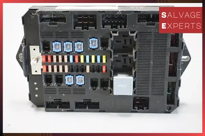 Оригинальный соединительный блок заднего предохранителя 2012–2015 Jaguar XF XFR CX23-14D628-AE - Изображение 1 из 4