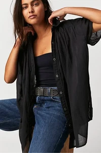 CAMISA TOP NUEVA FREE PEOPLE WE THE FREE NEGRA FLOAT AWAY ABOTONADA TALLA L - Imagen 1 de 5