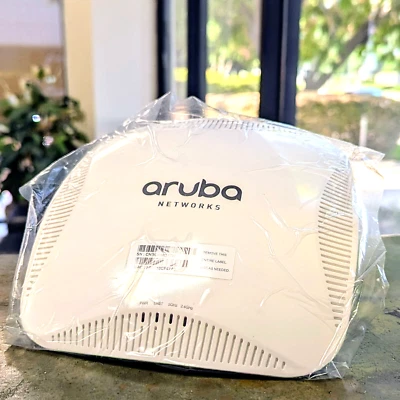 Aruba AP-215 APIN0215 2.4GHz 450Mbps 5GHz 1.3Gbps 802.11ac Wireless Access Point - Image 1 of 2