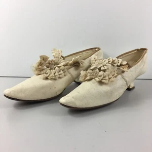Antique Ladies Leather Shoes Circa 1900 Beige Pumps Heels Beaded Foot Straps VTG - Picture 1 of 22