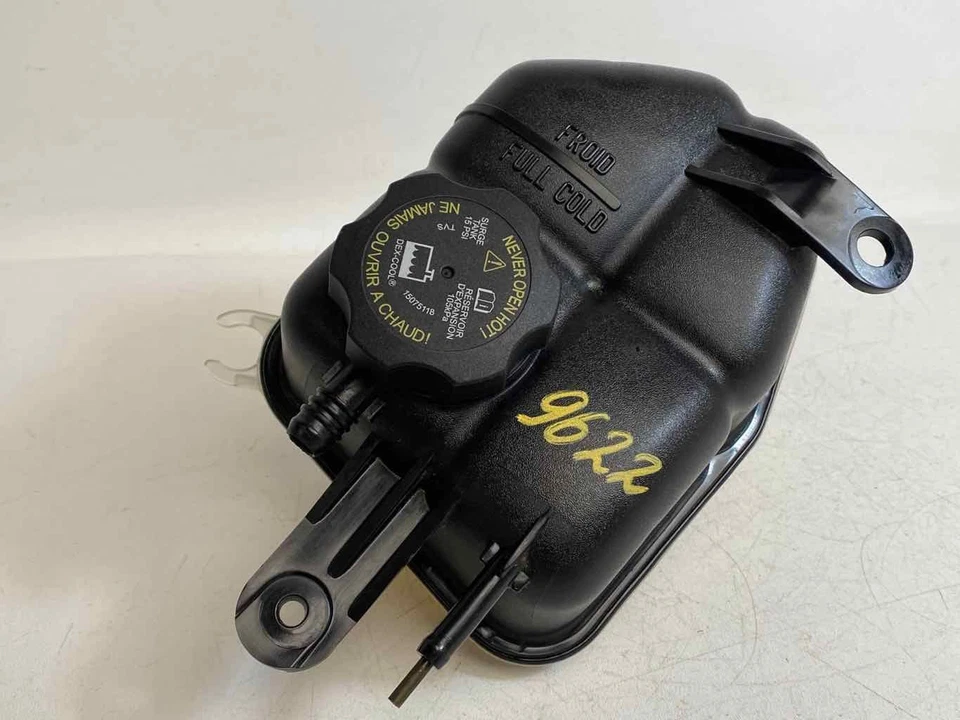 Botella de recuperación de refrigerante del motor de 3,6 L OE 15267707 para Cadillac CTS 2008-2015 Foto 1 de 4