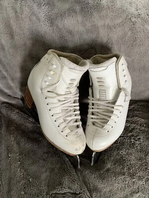 Jackson Patines Figura 5300 Talla 5 con Hojas Sello Oro Sitio 9 Foto 1 de 4