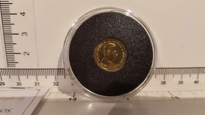 (Lot 719) Alderney 70th Birthday HRH Prince of Wales Twenty Five Pence Gold Coin - Picture 1 of 4