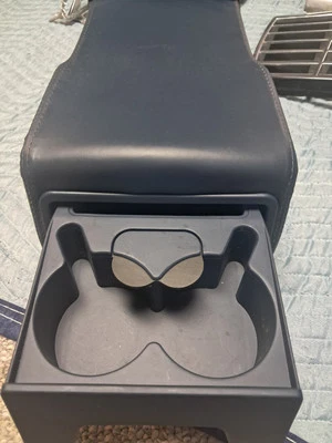 Cadillac Fleetwood Brougham 1993-1996 consola central trasera reposabrazos portavasos OEM Foto 1 de 4