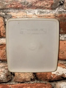 Contenedor para sándwiches Tupperware vintage transparente con tapa - Imagen 1 de 2