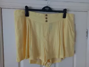 M&S Collection Yellow Wide Leg Culotte Style Shorts Size 22 Brand New with Tags - Picture 1 of 7