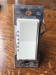 Leviton HCM10-1DW DHC Szenenfähiger Empfänger 1000 Watt Dimmer Mandel getestet zurückgesetzt - Bild 1 von 5