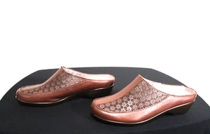 Zoccoli mulo Easy Spirit Sedusk in pelle marrone scarpe basse slip on donna taglia 8,5 M - Foto 1 di 12