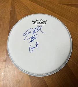 *STEVEN ADLER * signiert 10" REMO Drumhead * GUNS N' ROSES * SCHLUMMER * 3 - Bild 1 von 2